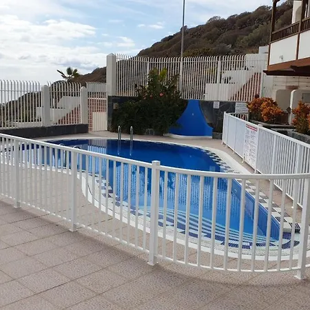 Costa Caleta Sea View شقة *